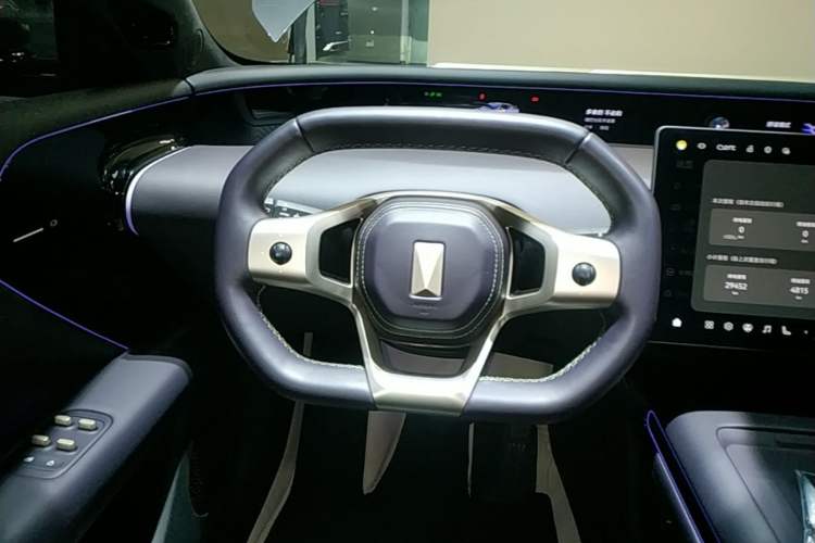 Used Avatr 07 2024 Max Extended-Range Edition Steering Wheel