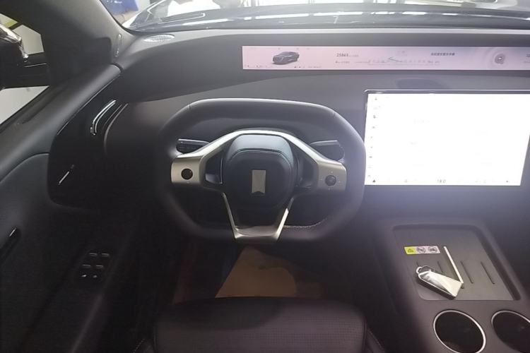 Used Avatr 07 2024 Pro+ Range-Extended Edition Steering Wheel