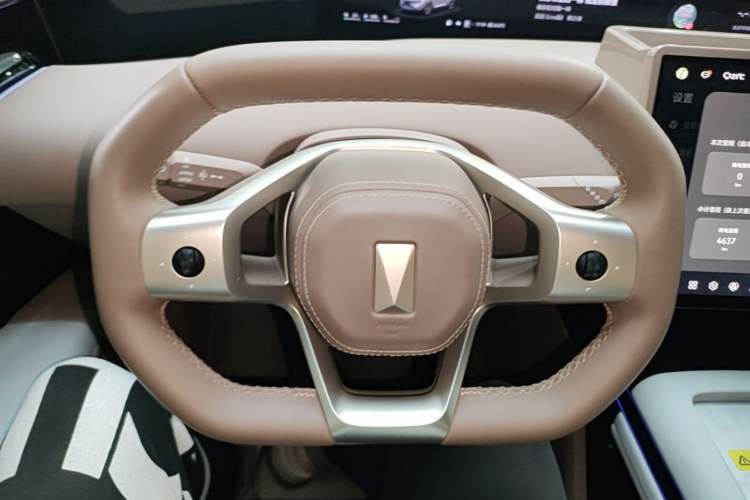 Used Avatr 07 2024 Max Extended-Range Edition Steering Wheel