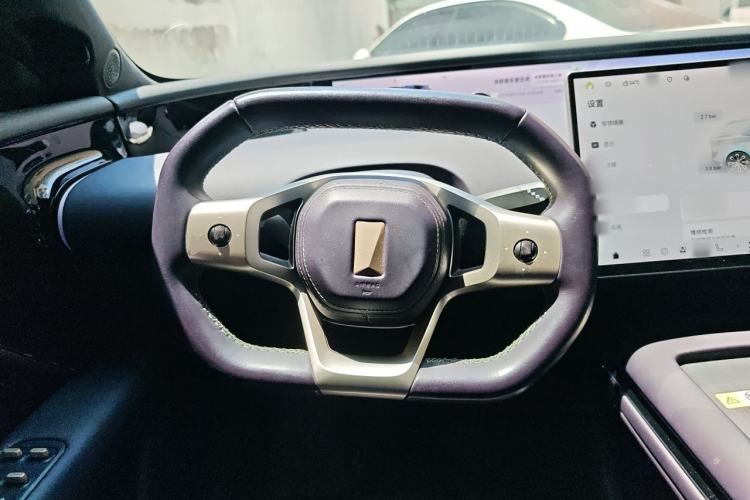 Used Avatr 07 2024 Max Extended-Range Edition Steering Wheel