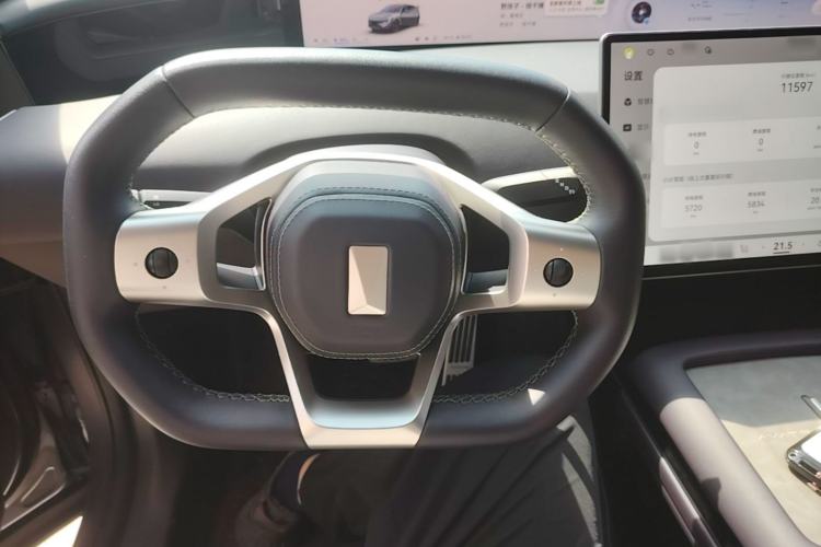Used Avatr 07 2024 Pro+ Range-Extended Edition Steering Wheel