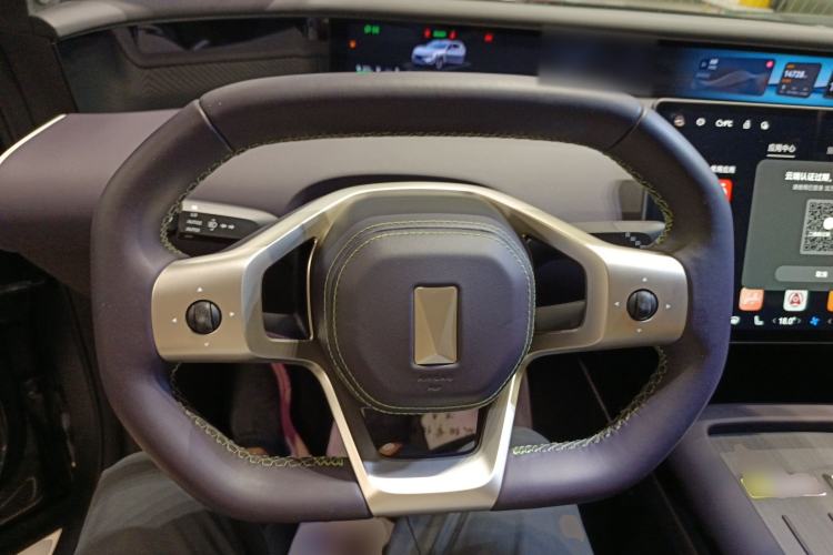 Used Avatr 07 2024 Max Extended-Range Edition Steering Wheel