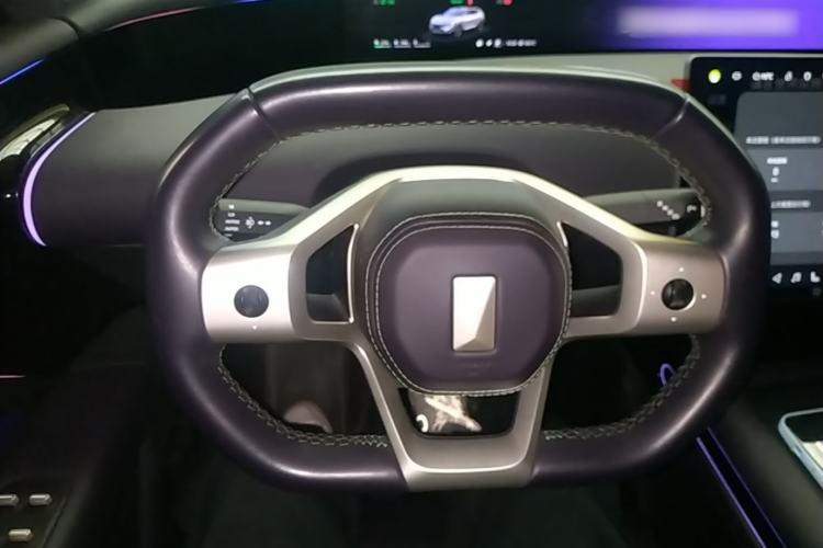 Used Avatr 07 2024 Max Extended-Range Edition Steering Wheel