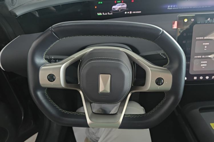 Used Avatr 07 2024 Max Extended-Range Edition Steering Wheel