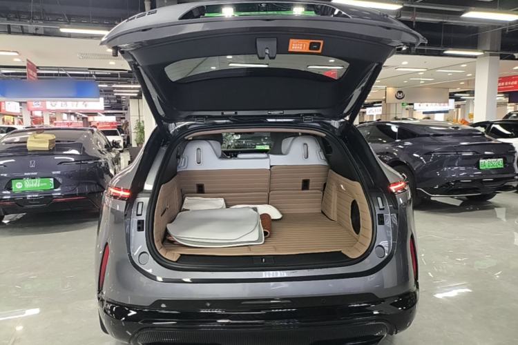Used Avatr 07 2024 Pro+ Range-Extended Edition Trunk