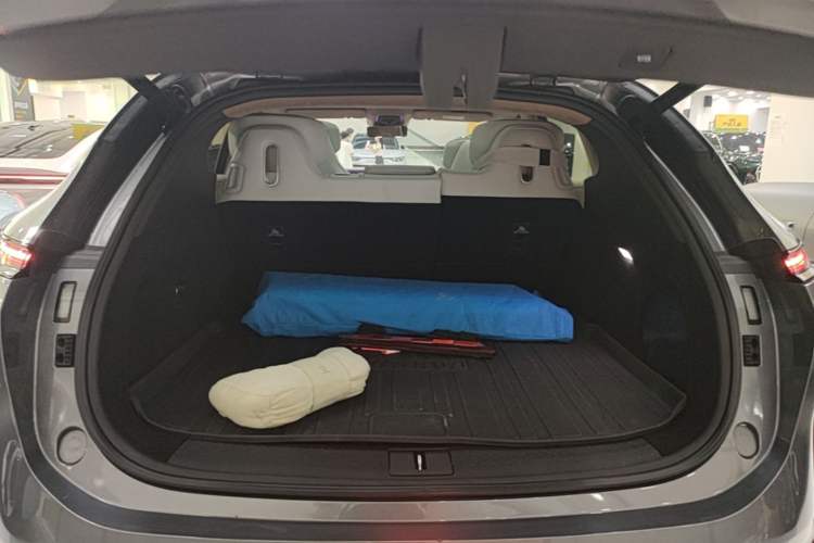 Used Avatr 07 2024 Max Extended-Range Edition Trunk