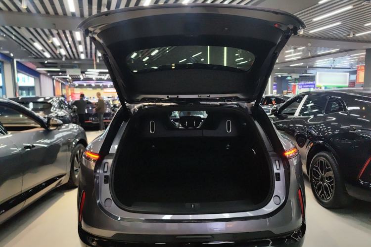 Used Avatr 07 2024 Max Extended-Range Edition Trunk