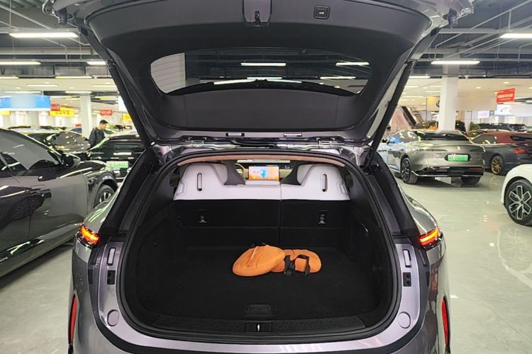 Used Avatr 07 2024 Max Pure Electric Edition Trunk