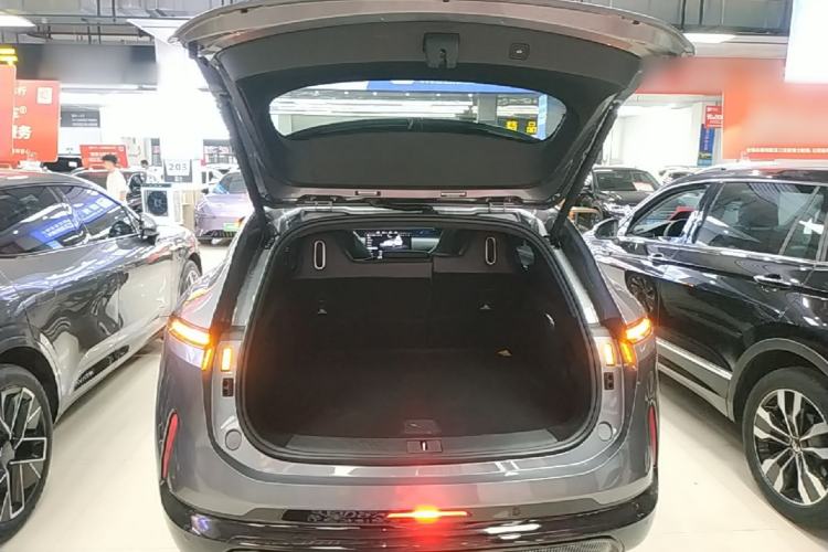 Used Avatr 07 2024 Max Extended-Range Edition Trunk