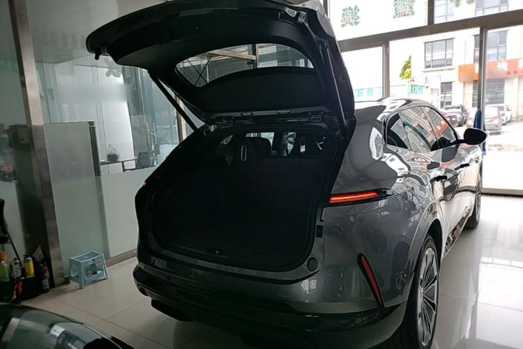 Used Avatr 07 2024 Max Extended-Range Edition Trunk