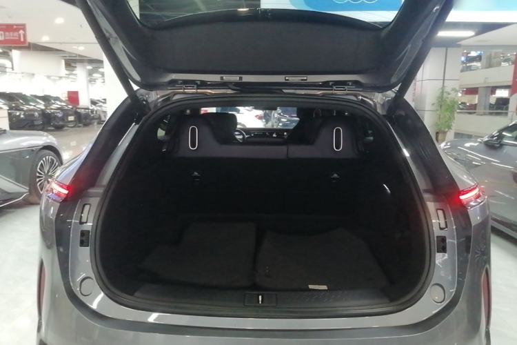 Used Avatr 07 2024 Max Pure Electric Edition Trunk