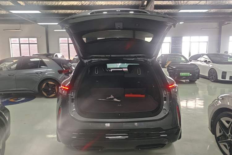 Used Avatr 07 2024 Max Pure Electric Edition Trunk