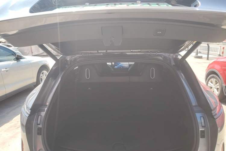 Used Avatr 07 2024 Pro+ Range-Extended Edition Trunk