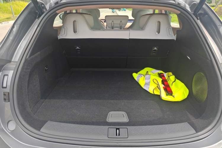Used Avatr 07 2024 Max Extended-Range Edition Trunk