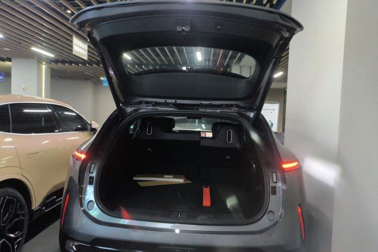 Used Avatr 07 2024 Max Extended-Range Edition Trunk