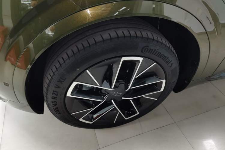 Used Avatr 07 2024 Ultra Range-Extended Four-Wheel Drive Exterior 7