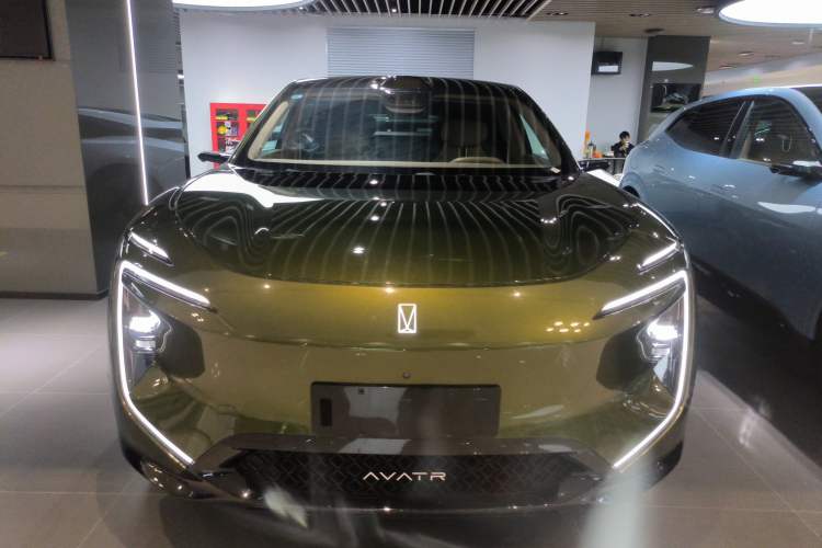 Used Avatr 07 2024 Ultra Range-Extended Four-Wheel Drive Front