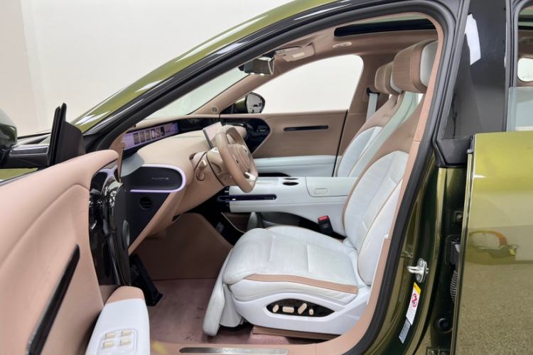 Used Avatr 07 2024 Max Pure Electric Exploration Edition Interior 10