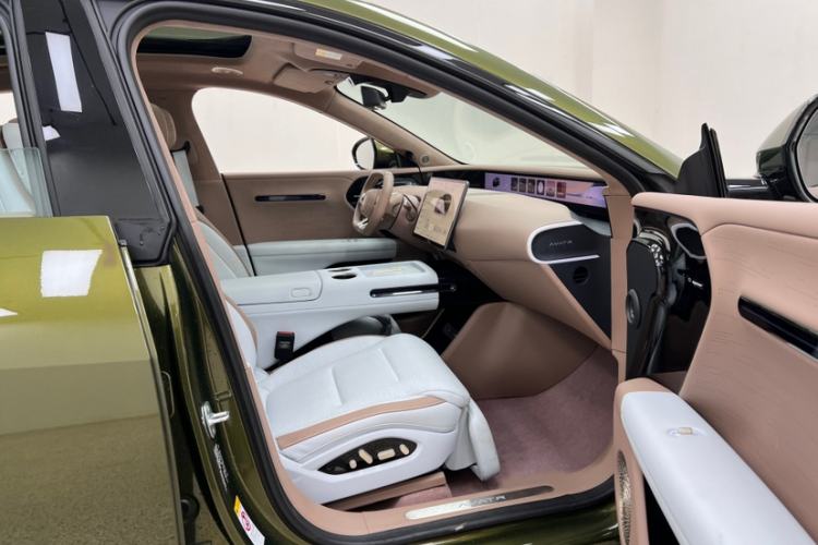 Used Avatr 07 2024 Max Pure Electric Exploration Edition Interior 11