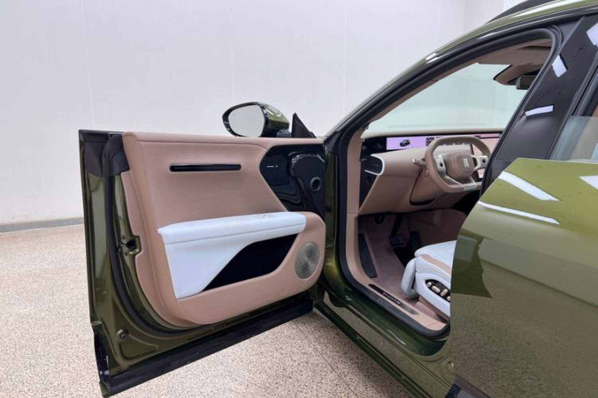 Used Avatr 07 2024 Max Pure Electric Exploration Edition Interior 12