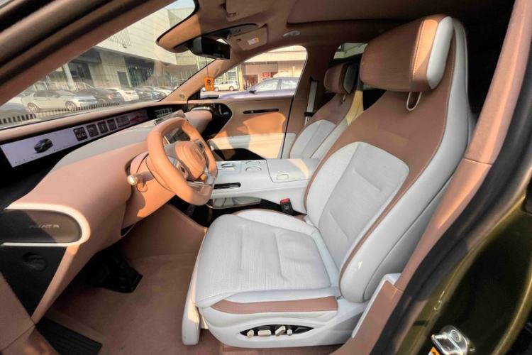 Used Avatr 07 2024 Ultra Range-Extended Four-Wheel Drive Interior 3