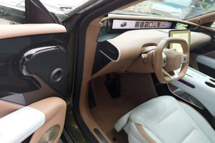 Used Avatr 07 2024 Ultra Range-Extended Four-Wheel Drive Interior 3