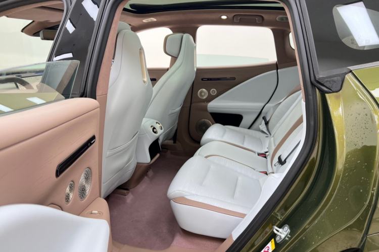 Used Avatr 07 2024 Max Pure Electric Exploration Edition Interior 8