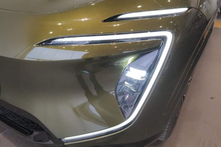 Used Avatr 07 2024 Ultra Range-Extended Four-Wheel Drive Left Front Headlight