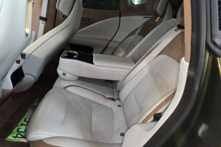 Used Avatr 07 2024 Ultra Range-Extended Four-Wheel Drive Left Rear Seat