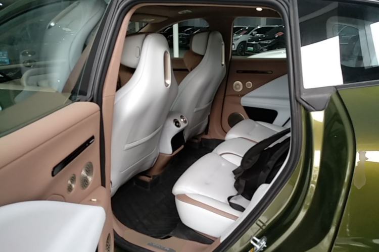 Used Avatr 07 2024 Max Pure Electric Edition Left Rear Seat