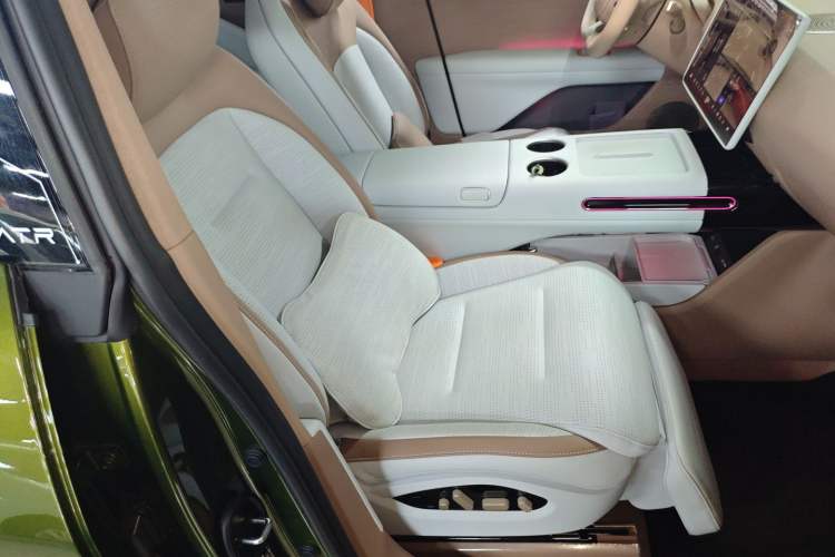 Used Avatr 07 2024 Max Pure Electric Edition Right Front Seat