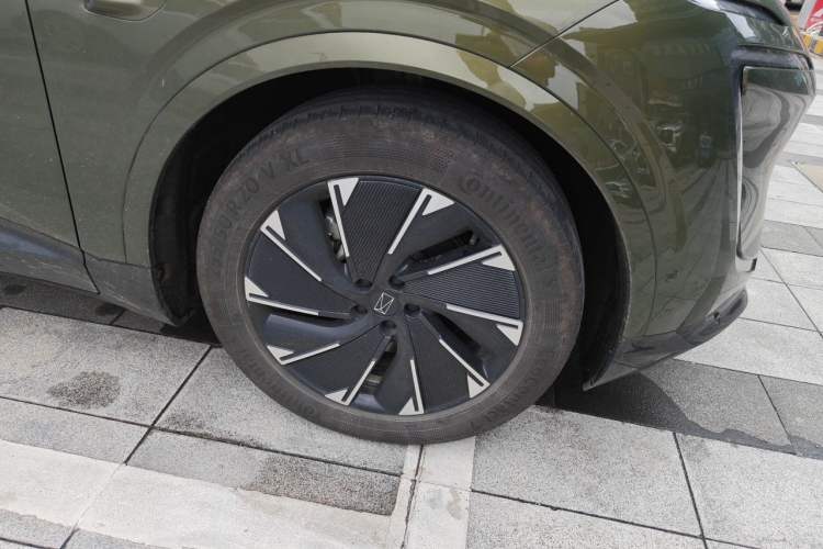 Used Avatr 07 2024 Max Pure Electric Edition Right Front Wheel Hub