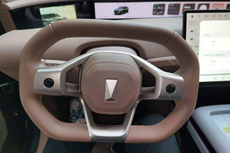 Used Avatr 07 2024 Ultra Range-Extended Four-Wheel Drive Steering Wheel