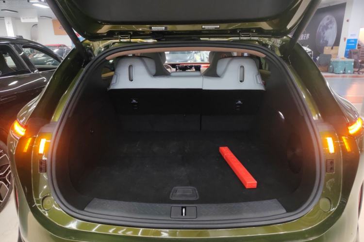 Used Avatr 07 2024 Ultra Range-Extended Four-Wheel Drive Trunk
