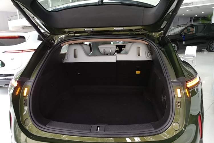 Used Avatr 07 2024 Max Pure Electric Edition Trunk