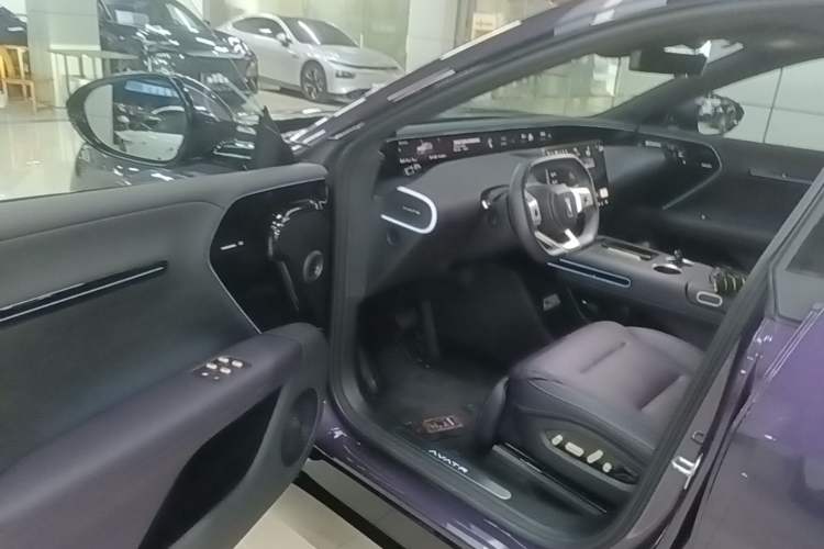 Used Avatr 07 2024 Max Extended-Range Edition Driver Seat