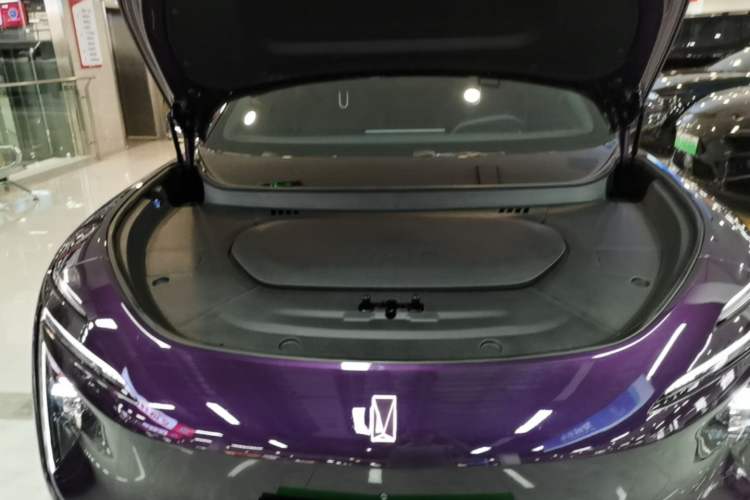 Used Avatr 07 2024 Max Extended-Range Edition Engine Bay