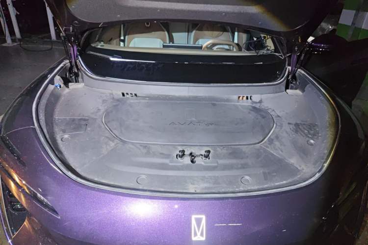 Used Avatr 07 2024 Max Extended-Range Edition Engine Bay