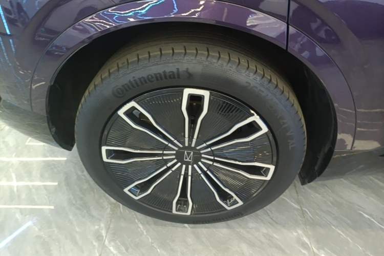 Used Avatr 07 2024 Max Extended-Range Edition Exterior 4