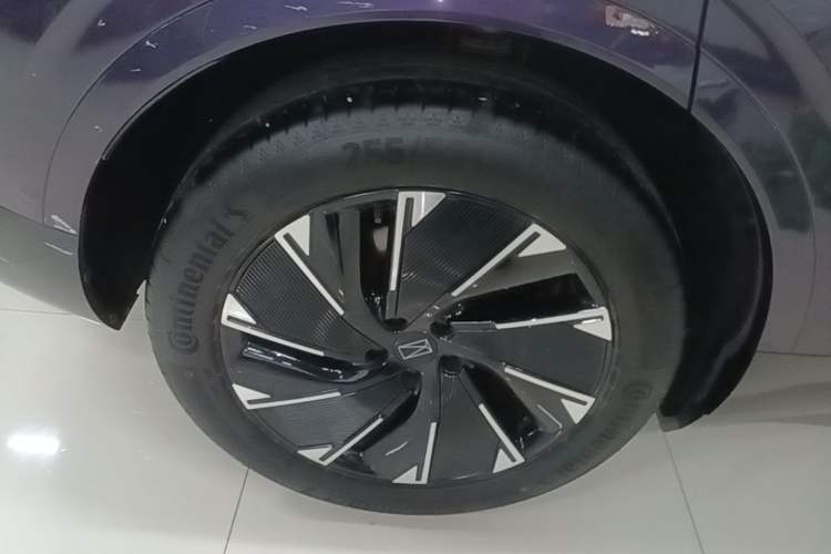 Used Avatr 07 2024 Max Extended-Range Edition Exterior 5