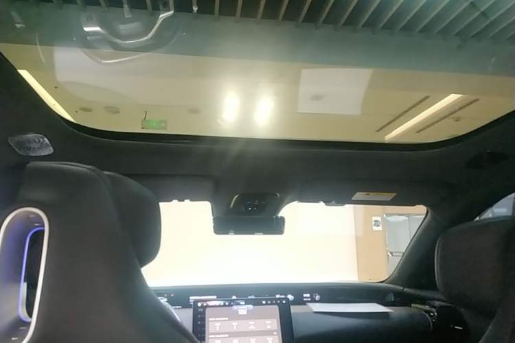 Used Avatr 07 2024 Max Extended-Range Edition Headliner