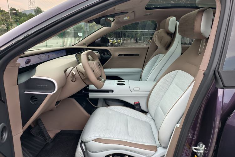 Used Avatr 07 2024 Max Extended-Range Edition Interior 2