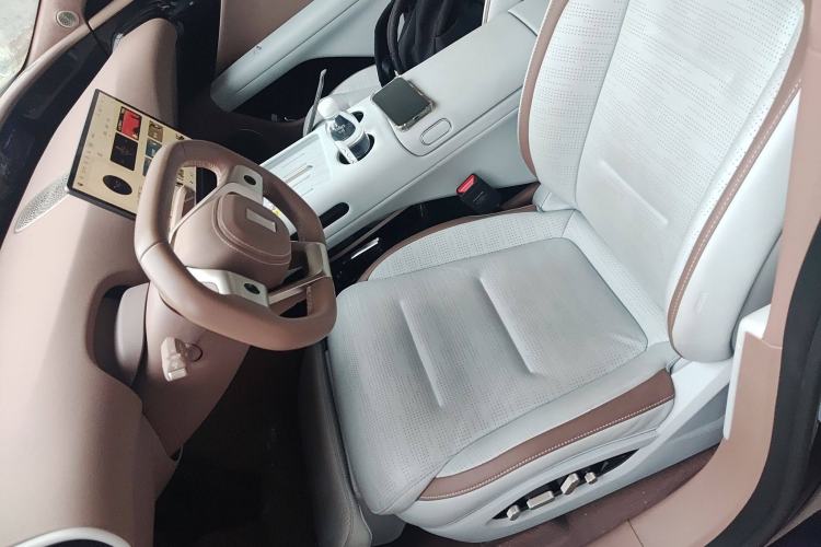Used Avatr 07 2024 Max Extended-Range Edition Left Front Seat