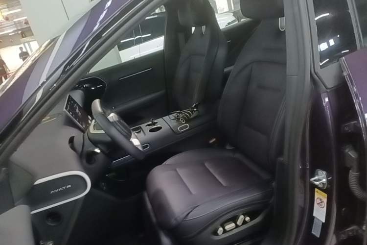 Used Avatr 07 2024 Max Extended-Range Edition Left Front Seat