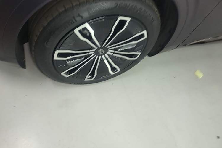 Used Avatr 07 2024 Max Extended-Range Edition Left Front Wheel Hub