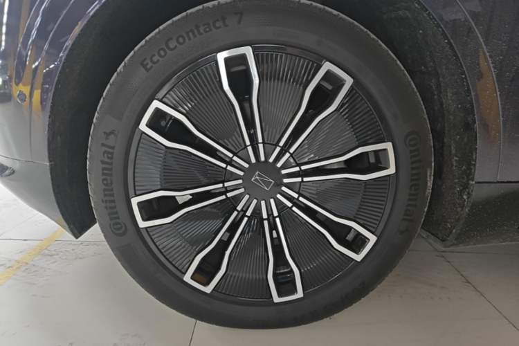 Used Avatr 07 2024 Ultra All-Electric Four-Wheel Drive Left Front Wheel Hub