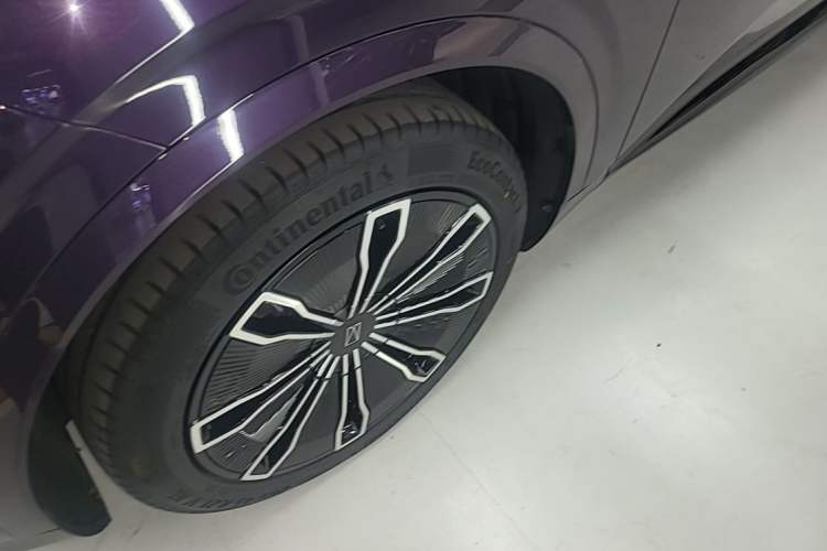 Used Avatr 07 2024 Ultra Range-Extended Four-Wheel Drive Left Front Wheel Hub