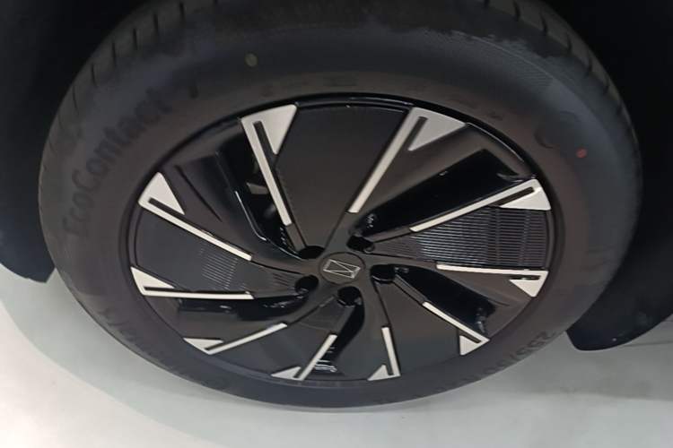 Used Avatr 07 2024 Max Extended-Range Edition Left Front Wheel Hub