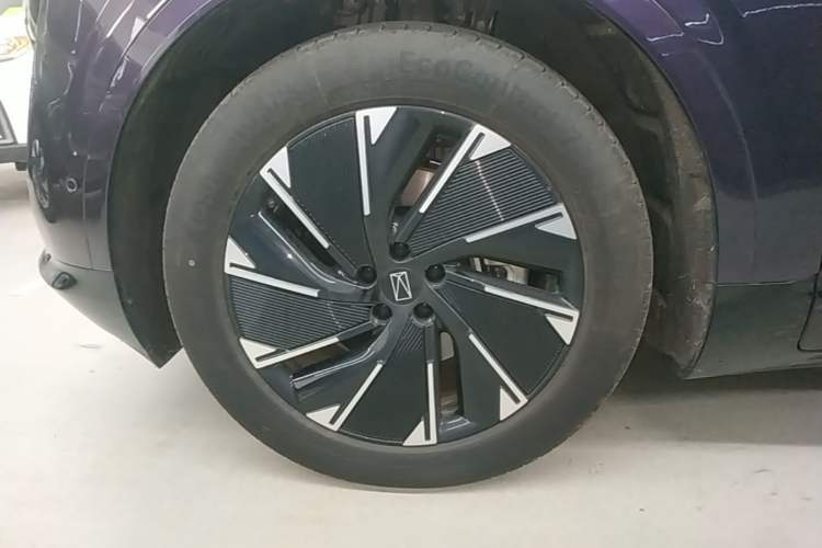 Used Avatr 07 2024 Max Pure Electric Edition Left Front Wheel Hub