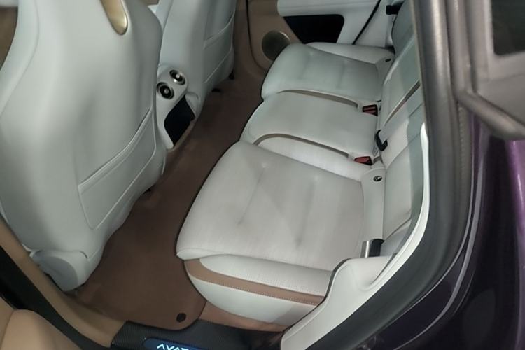 Used Avatr 07 2024 Max Extended-Range Edition Left Rear Seat